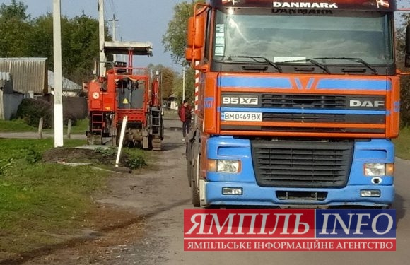 Підготовка до ремонту: на аварійну ділянку дороги Ямпіль-Свеса завозять будівельну техніку