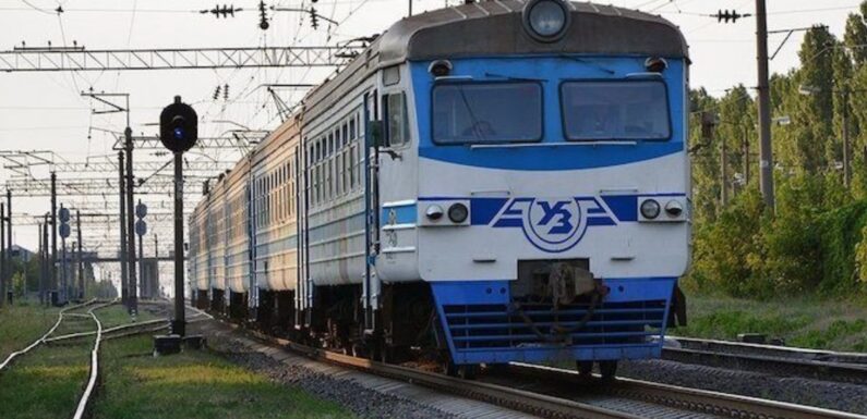 З 28 квітня курсуватиме потяг Шостка – Київ