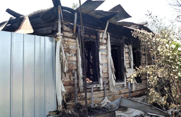 🔴 📸 Росіяни нищать Середино-Буду з мінометів: вночі вдарили по цивільних, які мирно спали у своїх будинках
