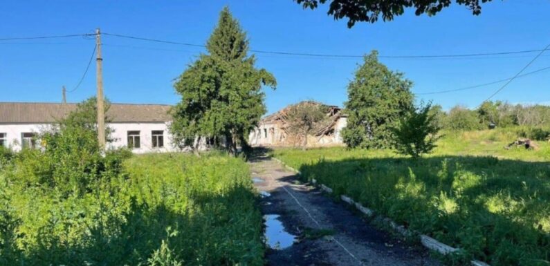 В Есманській громаді росіяни бомбили школу та сільгосппідприємство