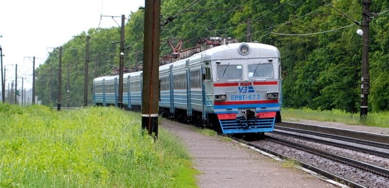 🔴 «Укрзалізниця» додає ранковий рейс з Хутору Михайлівського до Конотопу, а також вечірній у зворотному напрямку