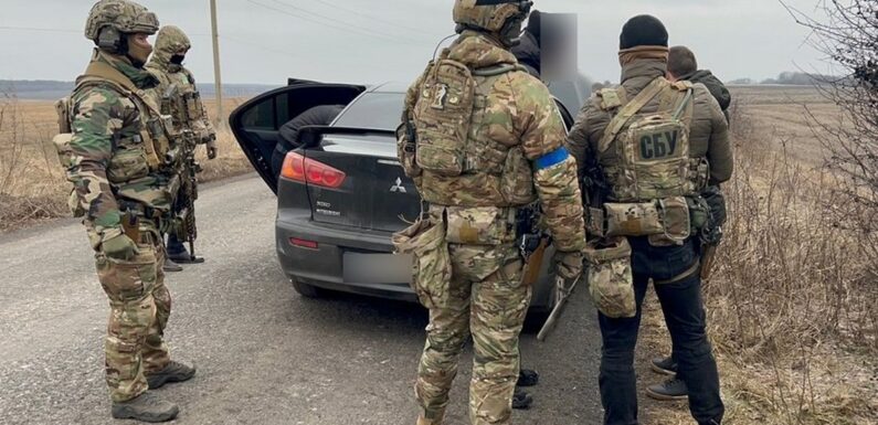 СБУ затримала двох мешканців Сумщини, які «конвертували» награбовані рашистами гривні в рублі