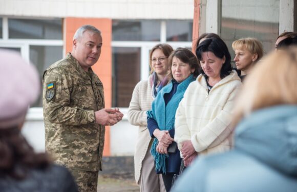 Командувач Об’єднаних сил ЗСУ генерал-лейтенант Сергій Наєв відвідав Свесу