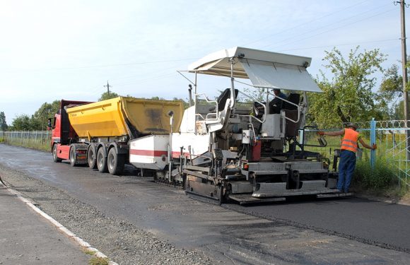 Облдержадміністрація профінансує ремонт доріг по вулицям Поліська та Бузкова в Ямполі