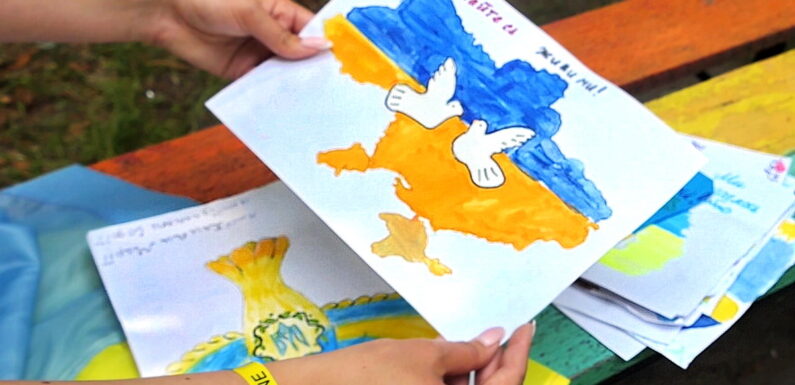 🔴 📸 «Малюнок для захисника»: В Ямполі провели патріотичну акцію