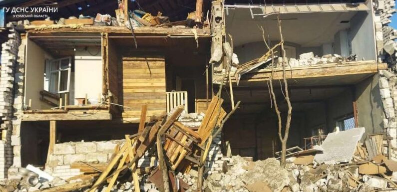 По сусідній Середино-Буді росіяни завдали авіаційного удару: пошкоджені приватні будинки, дитячий садок та спорткомплекс